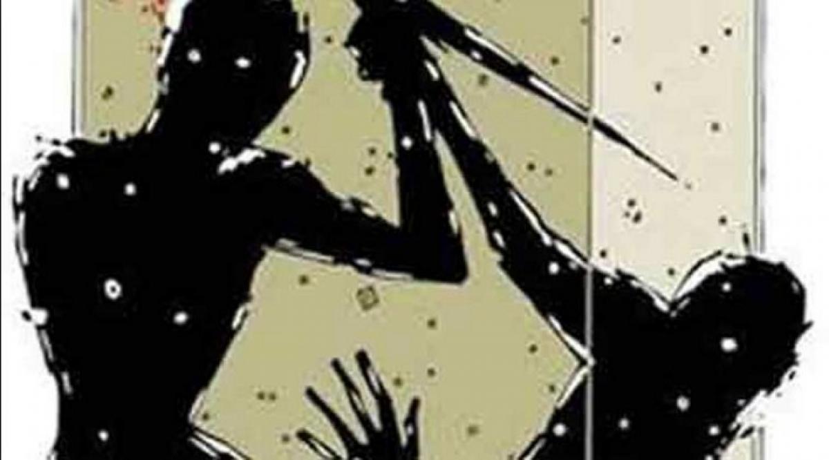 Honour killing: Pakistan man stabs wifes abdomen, slits her throat