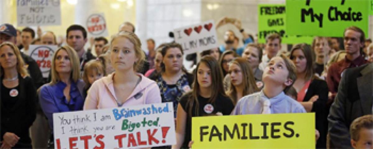 Utah polygamy ban restored in loss for Sister Wives family