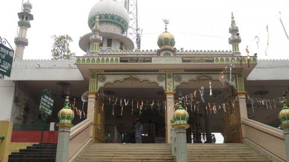 Hindu temple, Mosque co exist as pillars of communal harmony in Kashmir unshaken by Islamist conflict