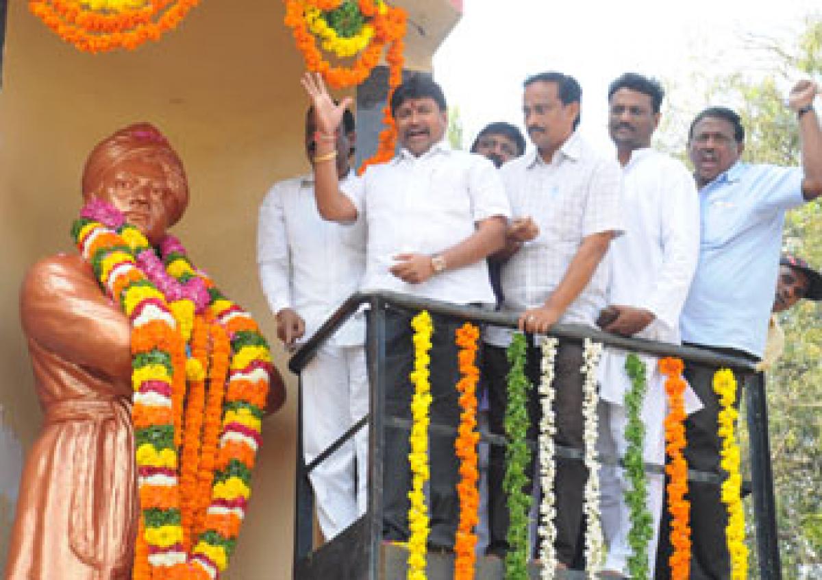 Youth icon Swami Vivekananda remembered