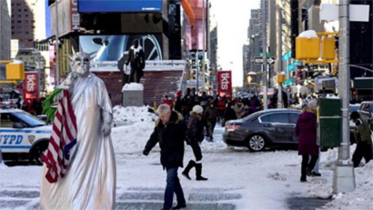 Massive blizzard kills five shovelling snow in New York