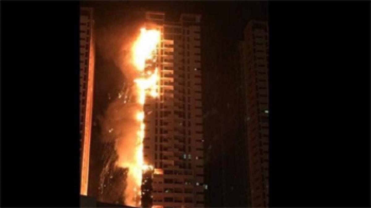 Video: Major fire engulfs Ajman skyscraper in UAE