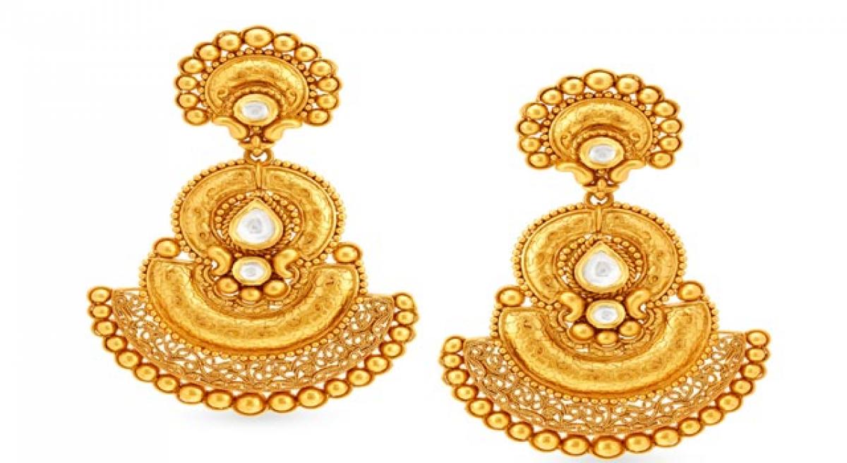 Tanishq launches Swarnam collection