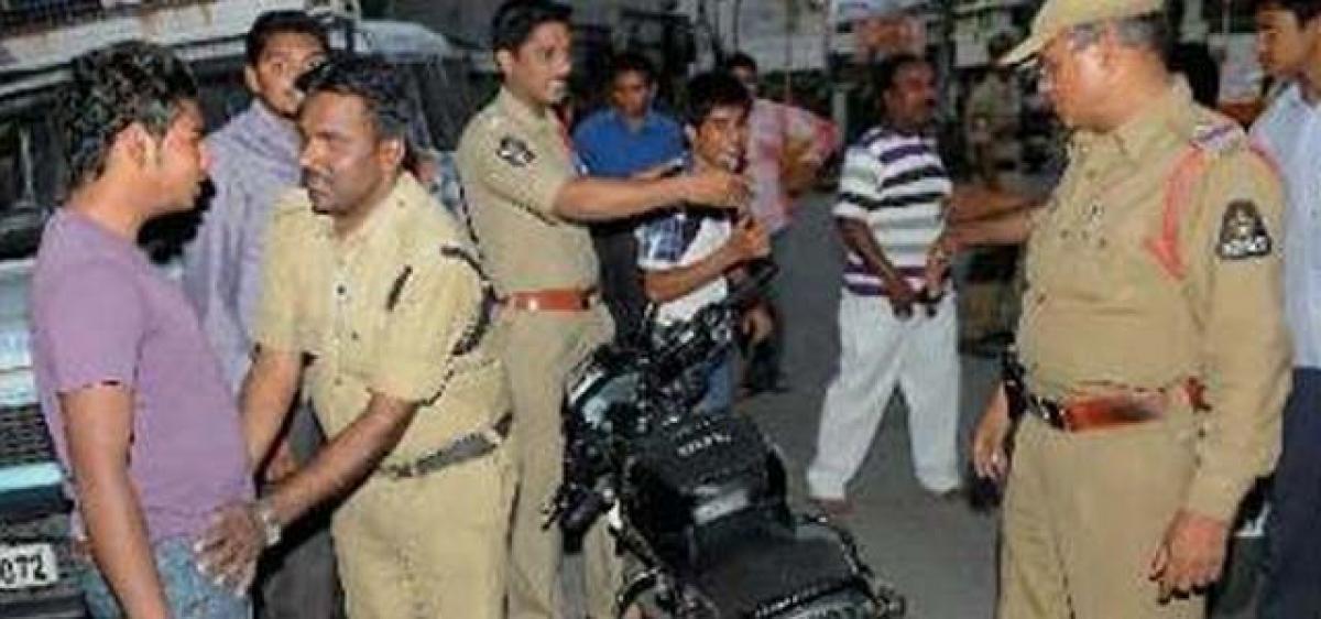 Suryapet Cops conduct cordon & search in Chivemla