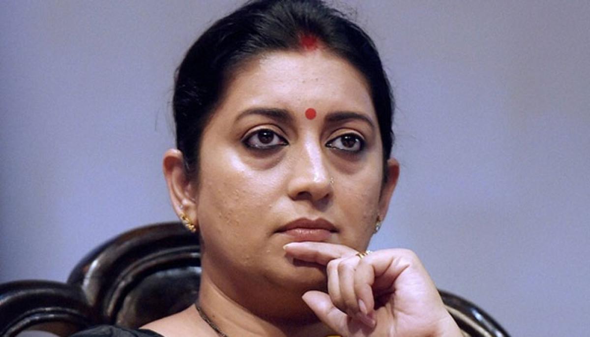 Smriti Irani asked Delhi University not to disclose her educational qualification: SOL