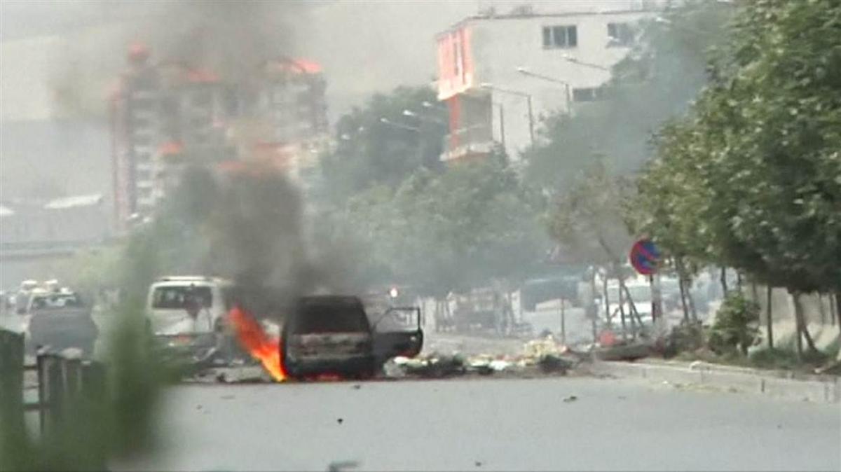 Huge explosion rocks Kabul