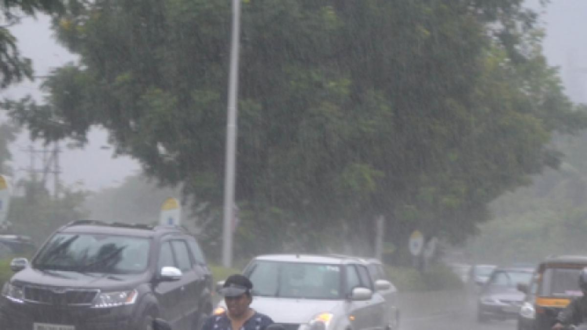 Heavy rains lash Andhra Pradesh