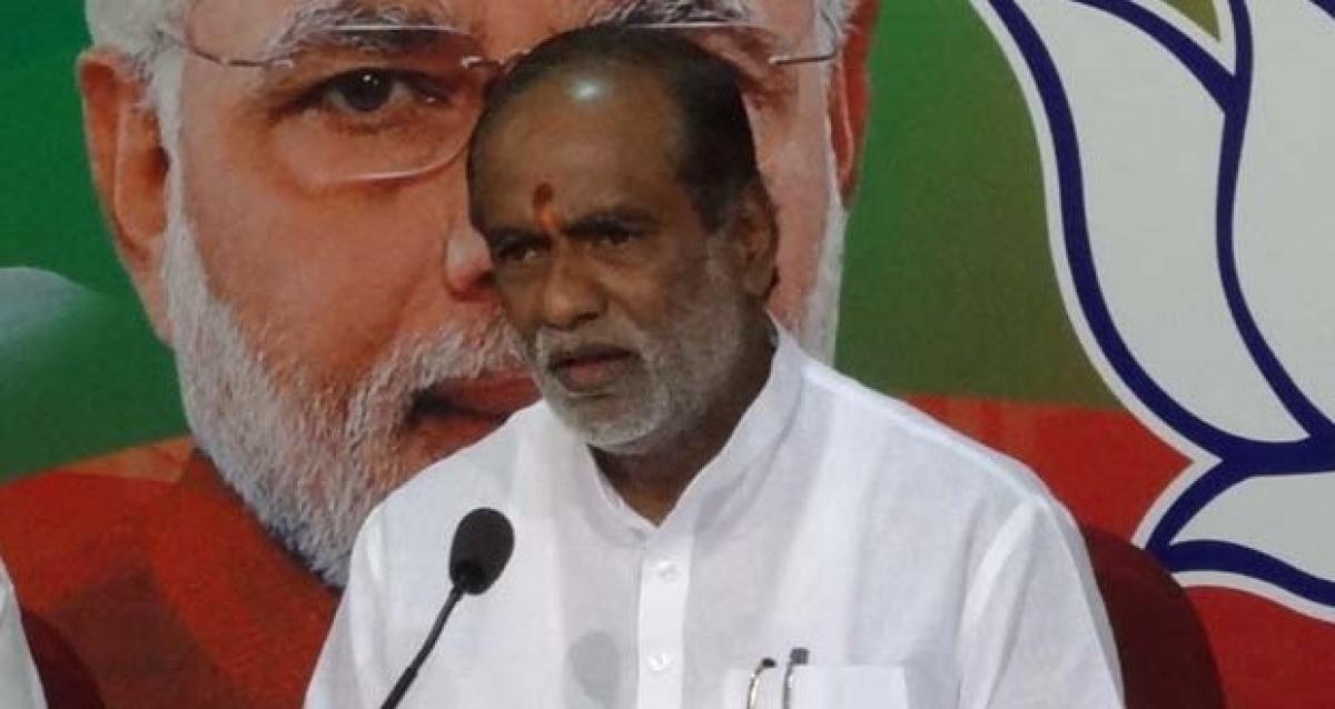 BJP urges TRS govt to resolve HC bifurcation issue