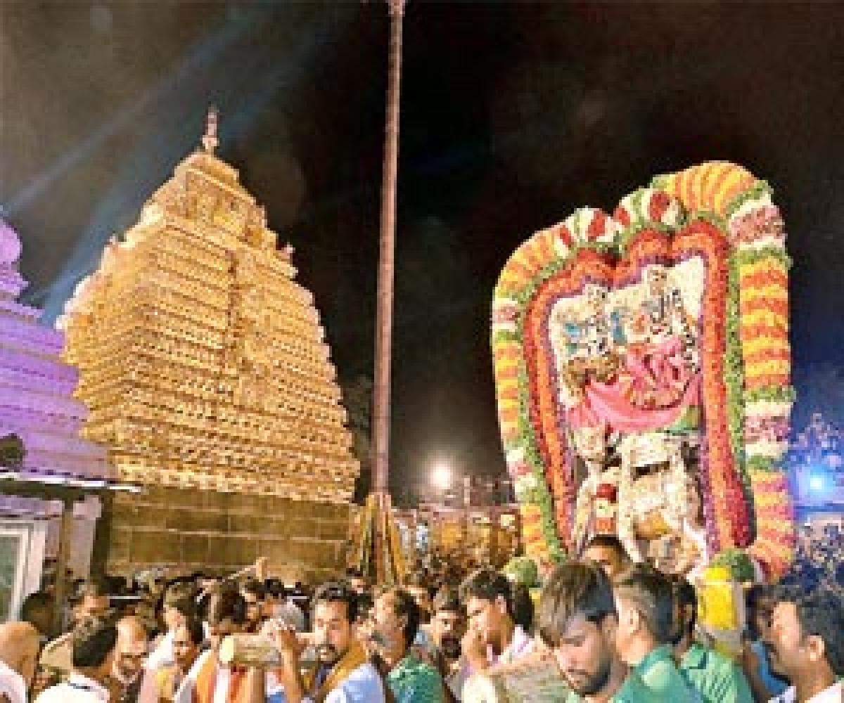 Over 10 lakh devotees throng Srisailam temple