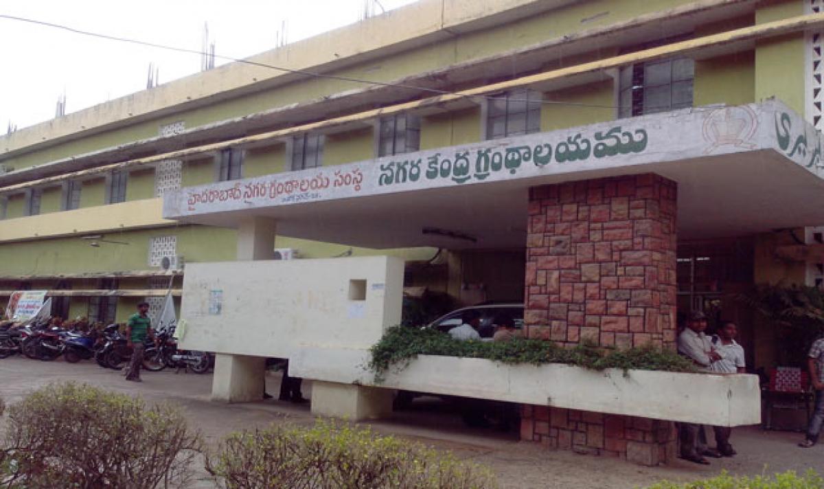 Hyderabad library in a pathetic condition