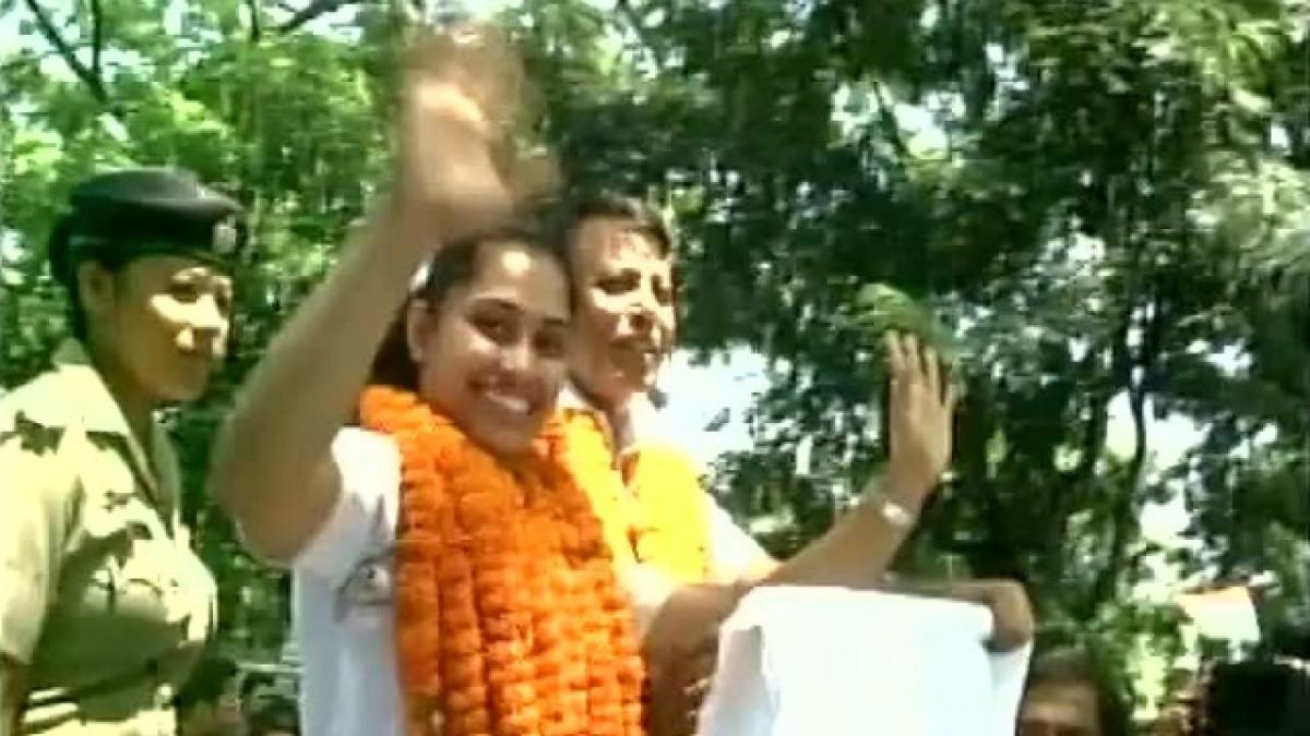 Gymnast Dipa Karmakar gets a grand reception at Agartala