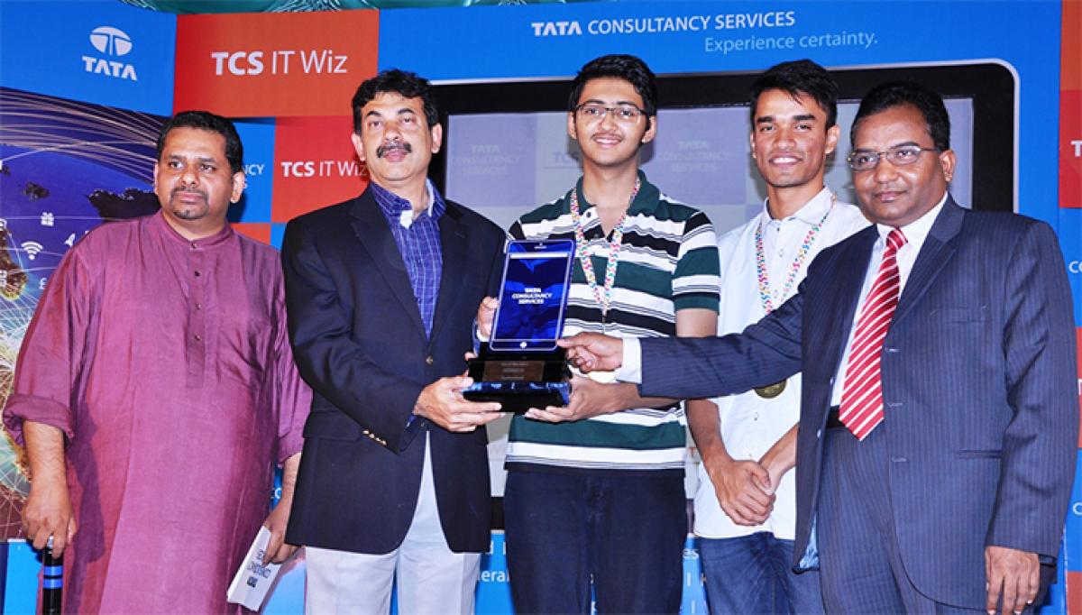 Sri Chaitanya Junior Kalasala wins state-level TCS WIZ 2015