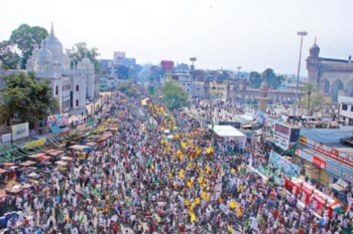 Hyderabad celebrates Milad-un-Nabi with pomp