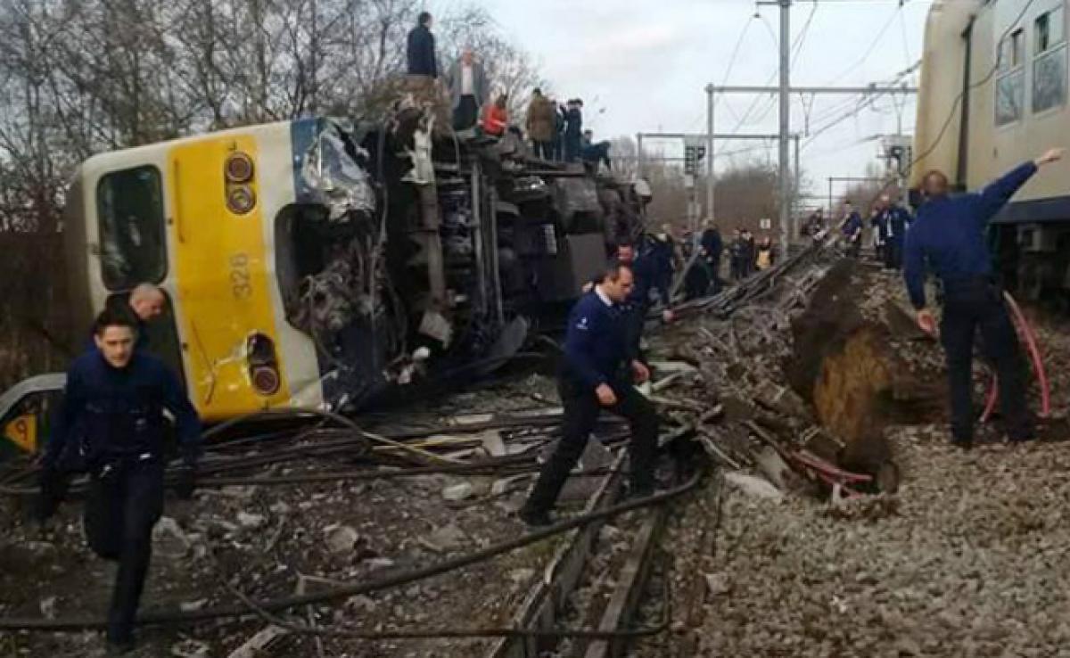 1 Dead, 27 Hurt In Belgium Train Derailment