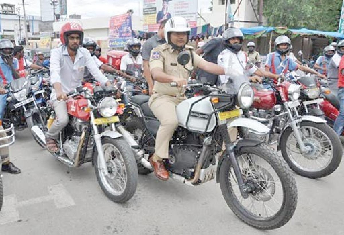 Wear helmets to avoid head injuriessays SP