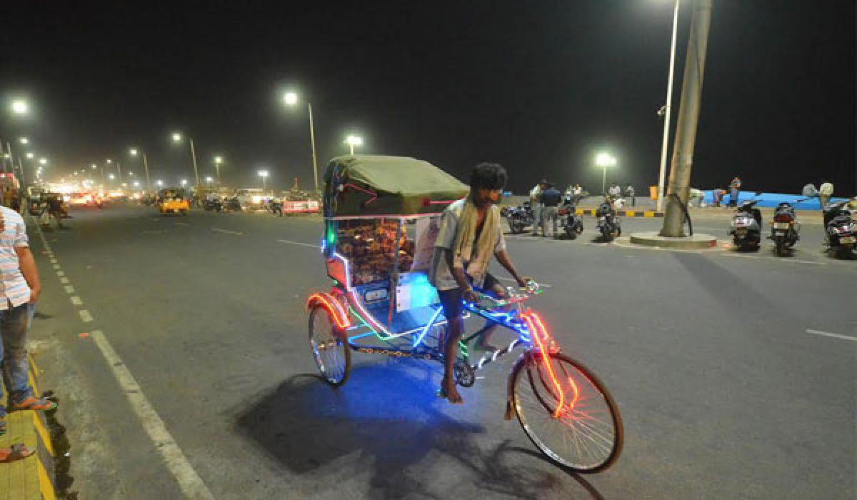 Traditional rickshaws struggle to survive