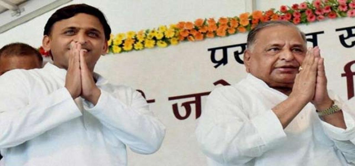 PariWar ends Akhilesh back in SP