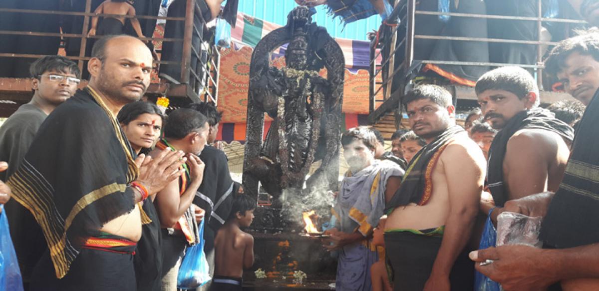 Palamur Shani temple allows women to worship