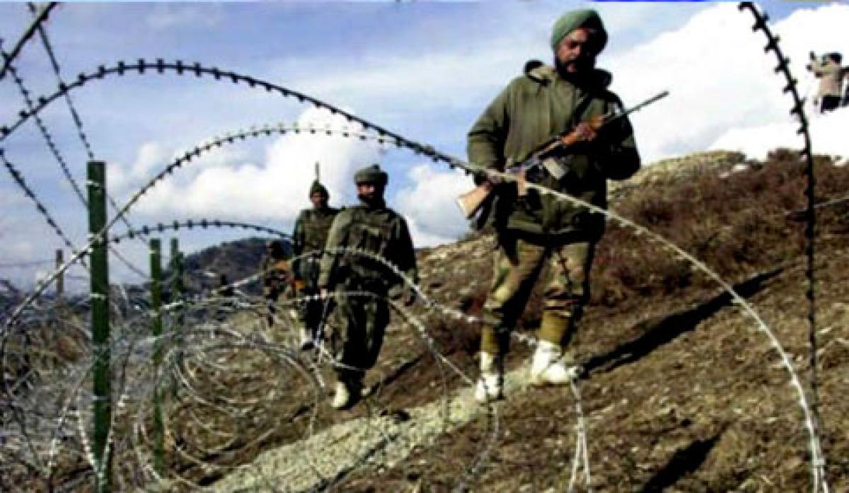 Poonch: Pakistani troops hand over Indian youth who crossed border