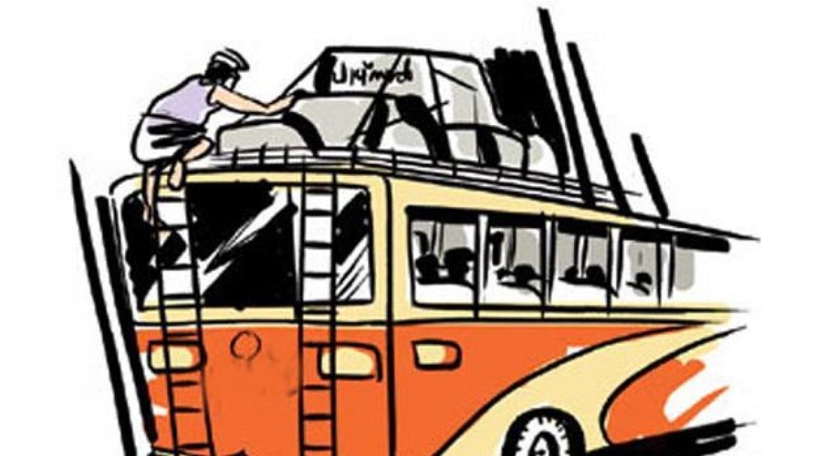 APSRTC takes up courier, parcel services