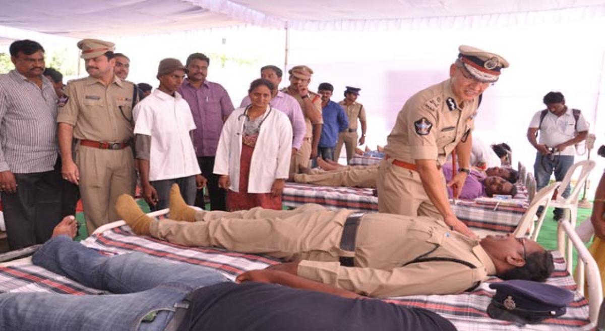 Police organise blood donation camp