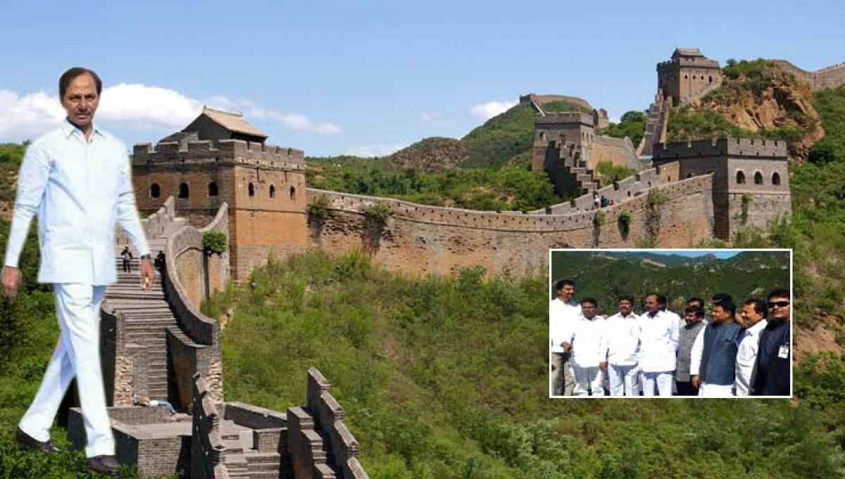 KCR visits Great Wall of China