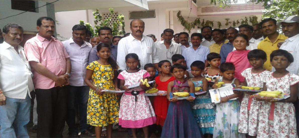 Notebooks to orphan children distributed