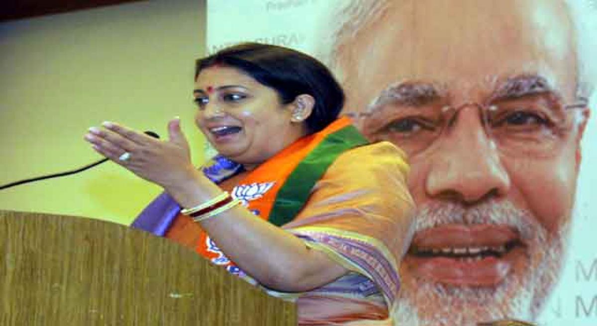 Centre, AP to work in tandem: Smriti