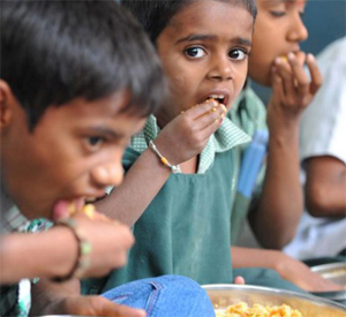 24-school-children-fall-ill-after-mid-day-meal