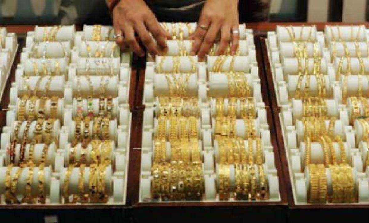 Gold likely to fall to Rs 23,000-level within a month: experts