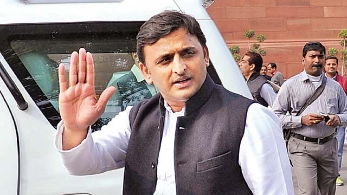 No dearth of salt, says Akhilesh Yadav; urges people to avoid panic purchasal