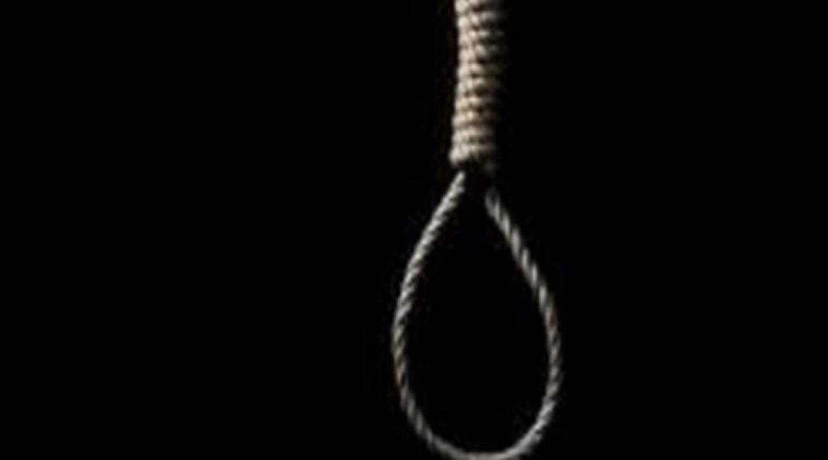 Hyderabad: Software engineer hangs himself