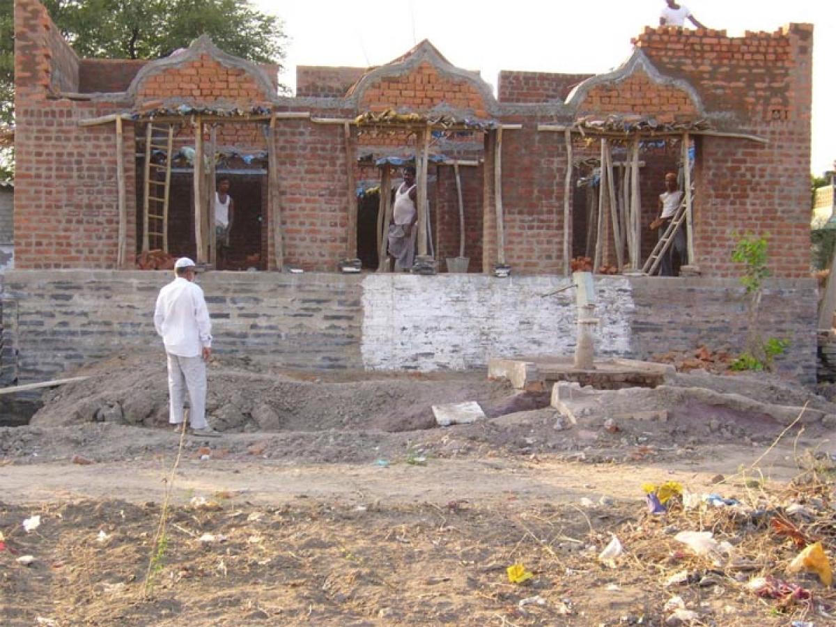 Construction of mosque triggers clash in Chennur