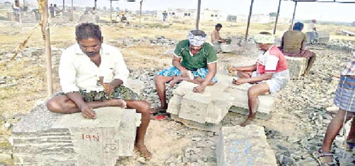 Yadadri temple: Sculpting of idols goes at brisk pace