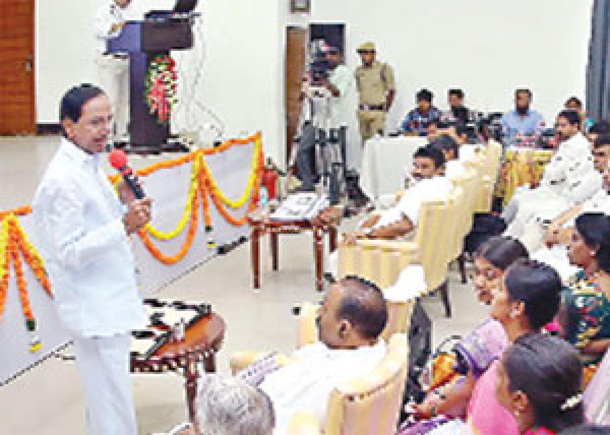 Cong faults KCR for holding training camp for corporators at State’s expense