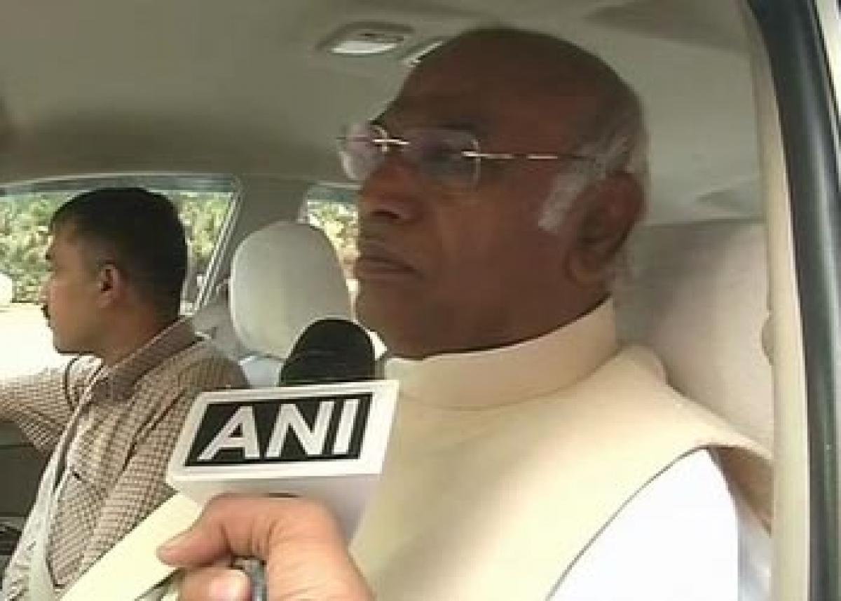 Kharge supports Rohiths family, says Irani misled nation