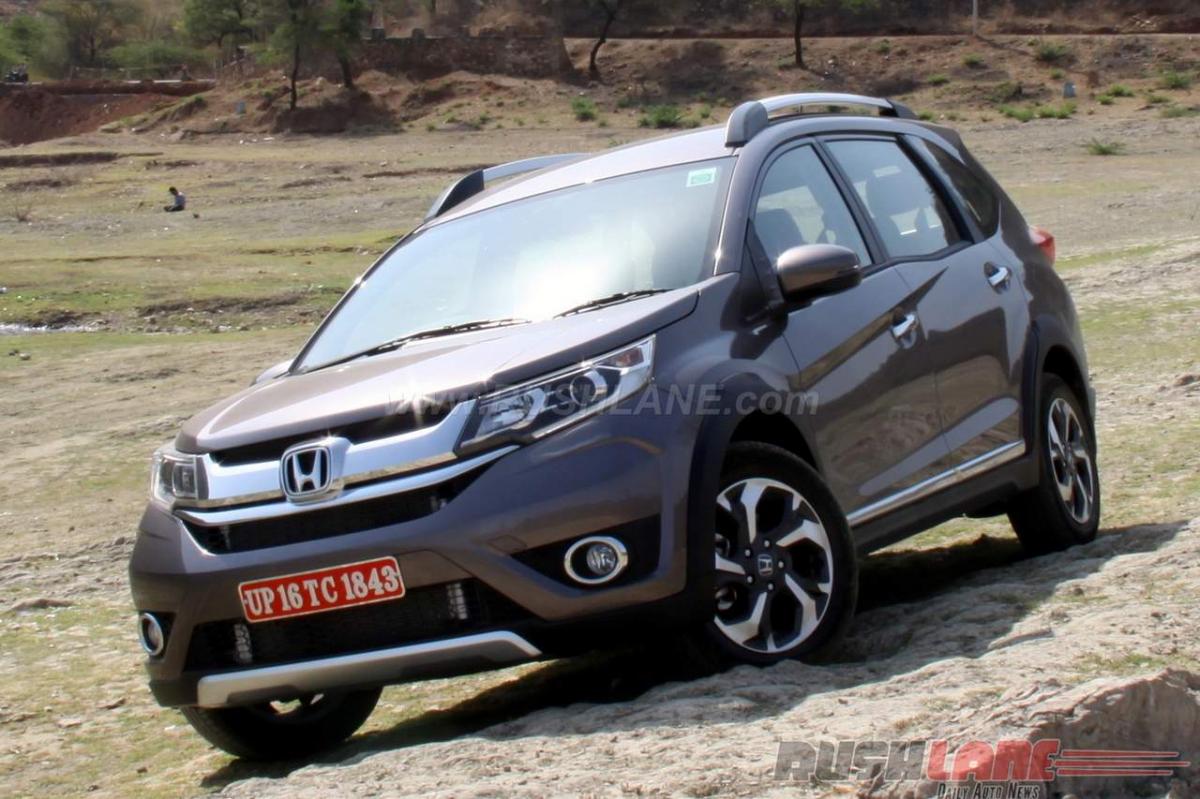 Check out Honda BR-V variant-wise features list online