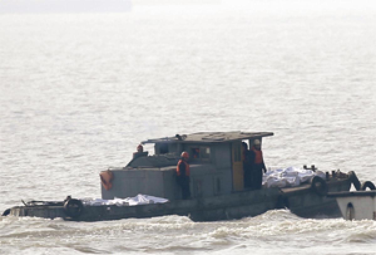 China boat capsize victims families want answers