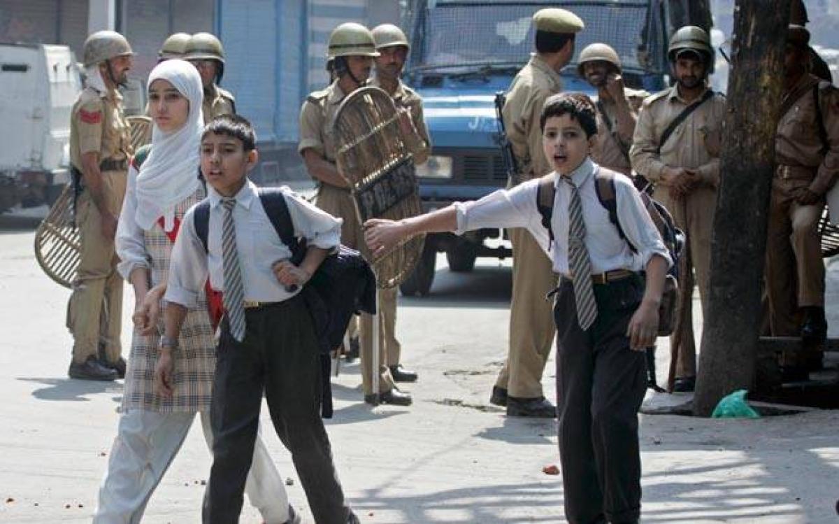 Teacher begins makeshift schools in violence-ridden Kashmir