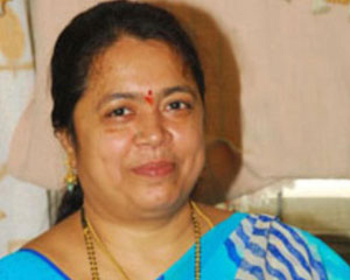 TDP MP Sudharani joins TRS