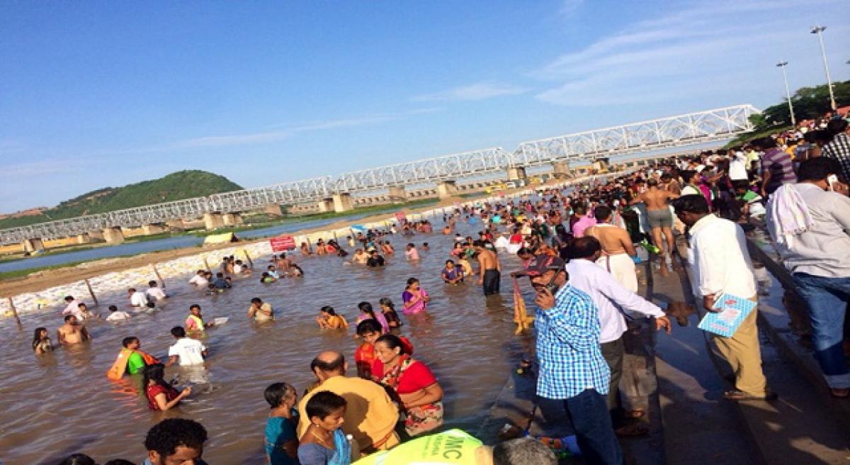 Over 5 lakh devotees take dip in Guntur