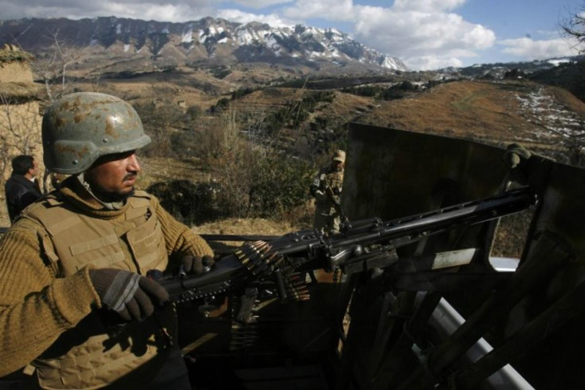 J&K: India, Pakistan trade gunfire in Poonch