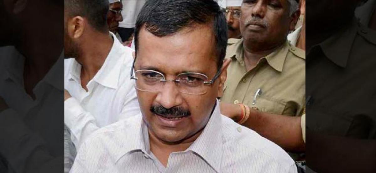 Kejriwal crossed limits of decency by Thulla remark: HC told