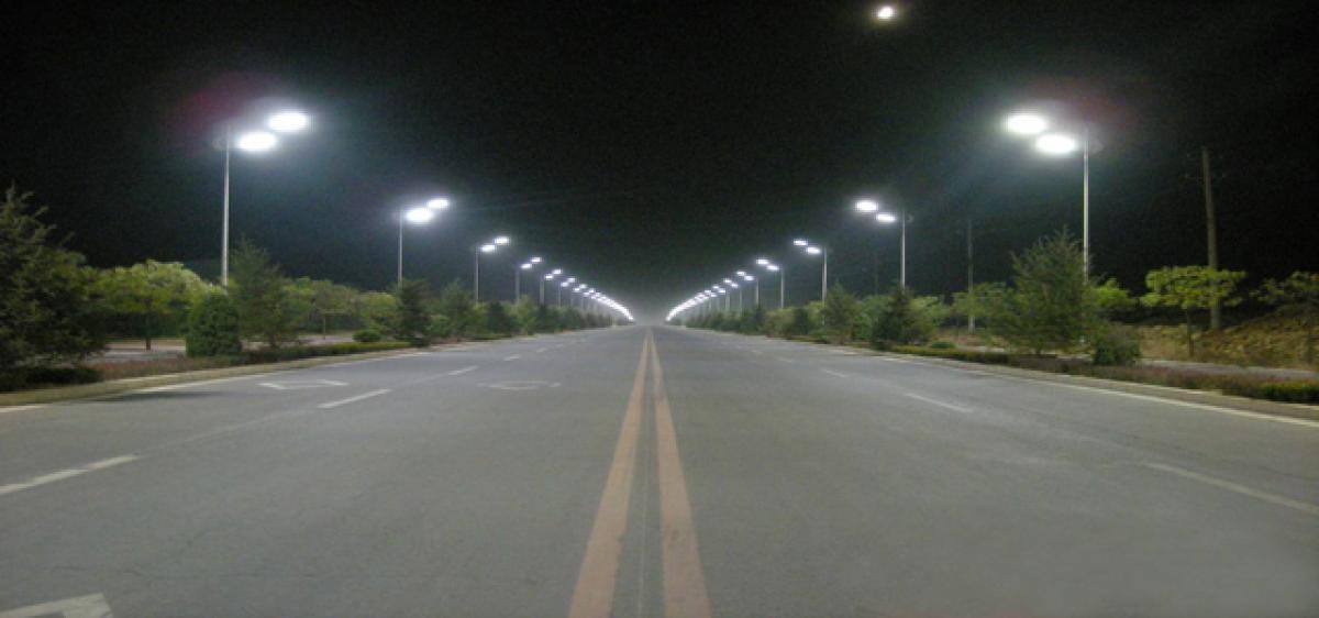 Officials told to replace all streetlights with LED bulbs