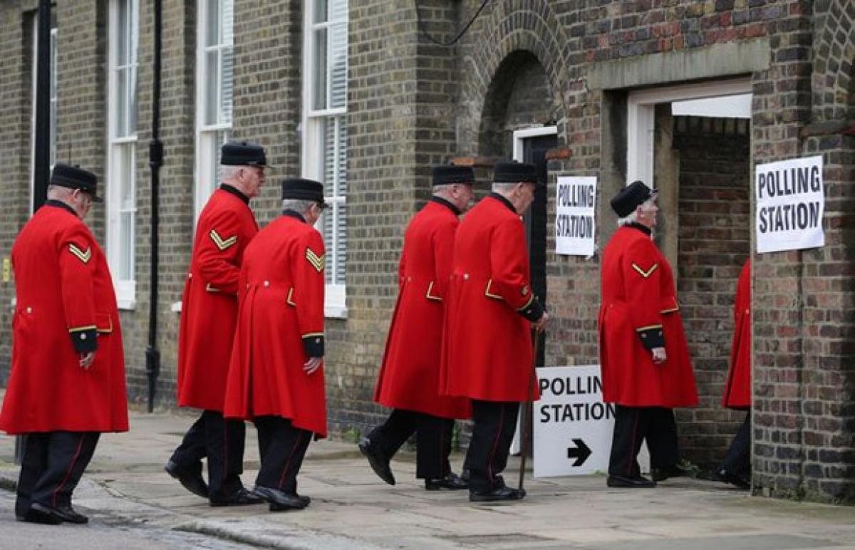 London votes to remain in the European Union in historic referendum