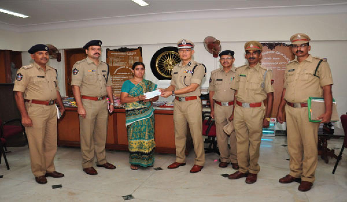 Kin of home guards receive cheques