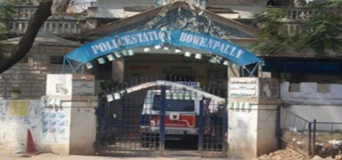 Bowenpally SI defies DCP’s order