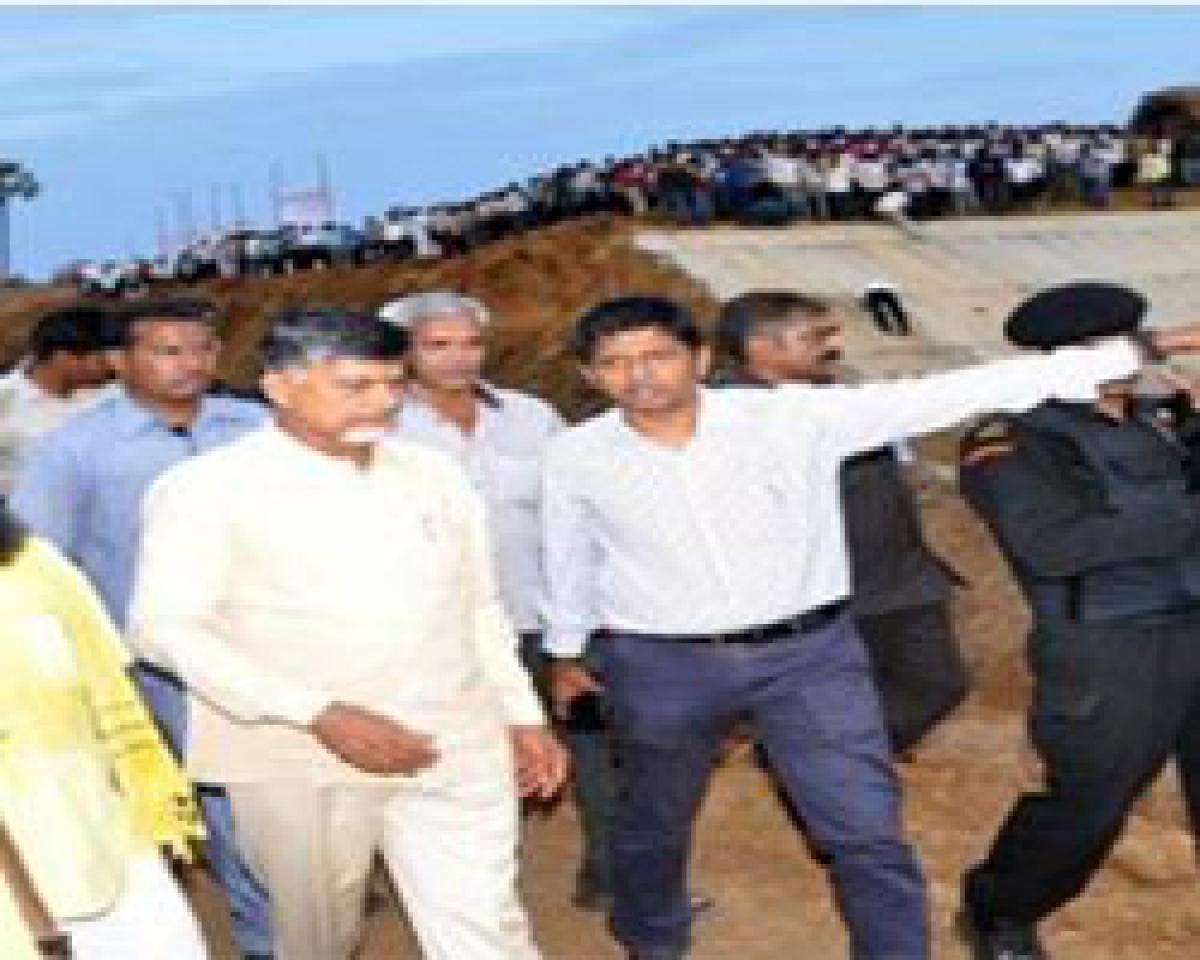 Chandrababu reviews Pattiseema Project Works