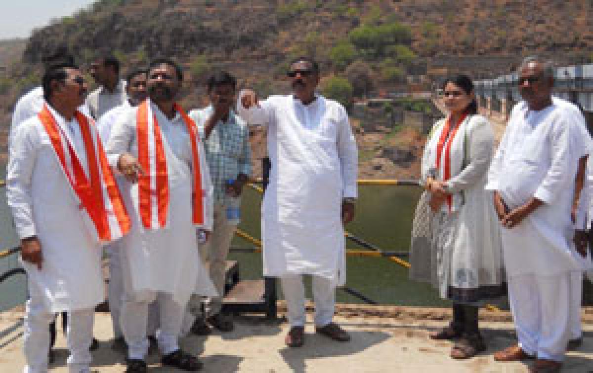 Congress dharna at Srisailam dam on April 23