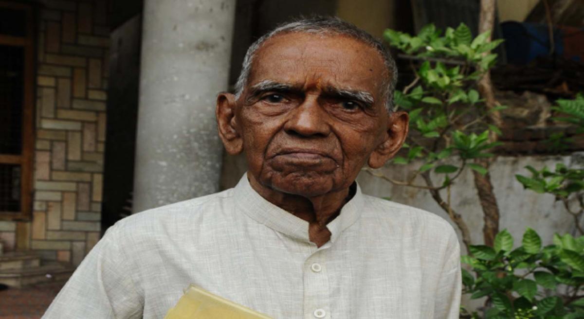 Eminent historian Parabrahma Sastry passes away